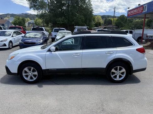 Used 2014 Subaru Outback 2.5i Limited w/ Moonroof Package AWD/4WD image 7