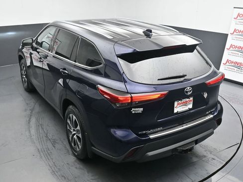 Used 2020 Toyota Highlander XLE image 31