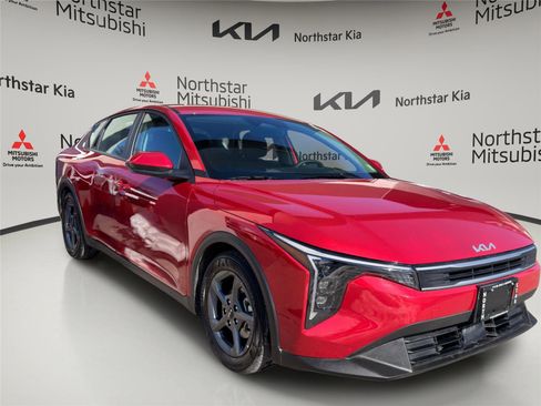 Used 2025 Kia K4 LXS image 6