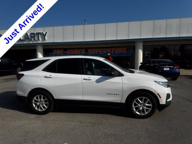 Used 2024 Chevrolet Equinox LS w/ LS Convenience Package FWD image 2