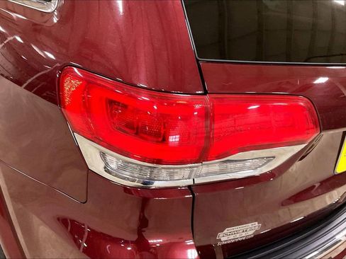 Used 2016 Jeep Grand Cherokee Overland AWD/4WD image 28