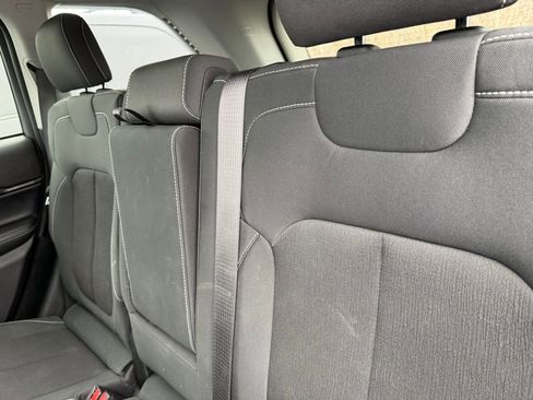 Used 2023 Jeep Grand Cherokee Laredo image 22