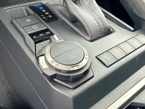 New 2026 Toyota Tacoma SR5 AWD/4WD image 25