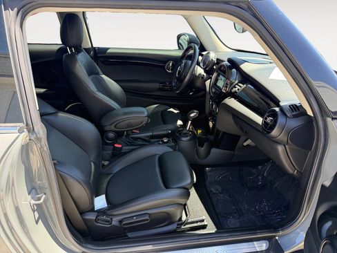 Used 2019 MINI Cooper S FWD image 18