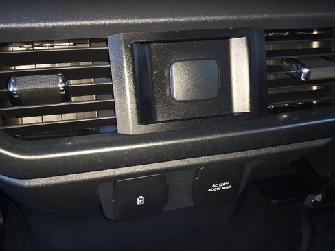 Used 2023 Ford F150 XLT w/ Equipment Group 302A High image 17