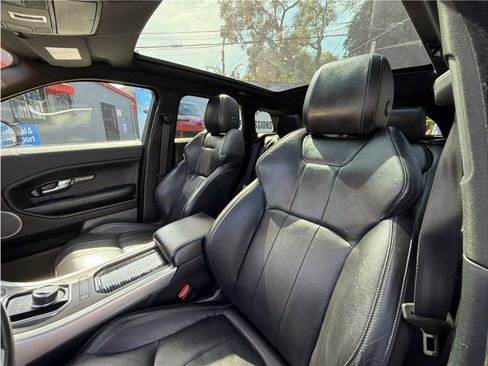 Used 2017 Land Rover Range Rover Evoque SE Premium image 18