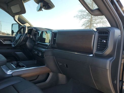 Used 2024 Chevrolet Silverado 2500 High Country w/ Technology Package image 34