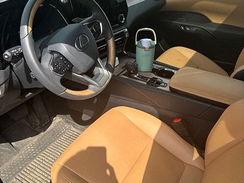 Used 2025 Lexus RX 350h w/ Accessory Package AWD/4WD image 4