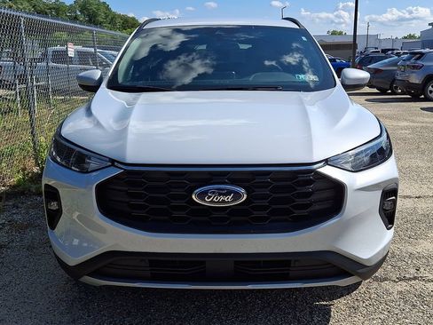 Used 2025 Ford Escape ST-Line Select AWD/4WD image 2