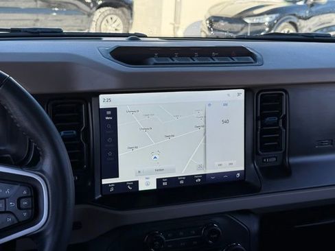 Certified 2023 Ford Bronco Wildtrak image 5