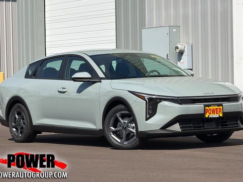 New 2026 Kia K4 FWD image 1