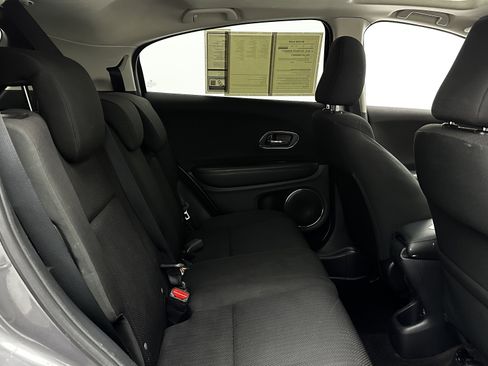 Used 2018 Honda HR-V EX image 31