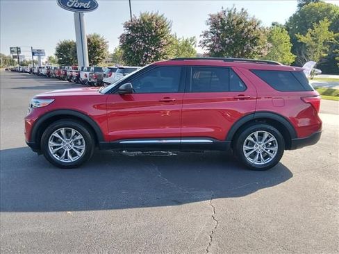 Certified 2023 Ford Explorer XLT w/ Equipment Group 202A AWD/4WD image 7