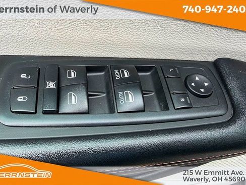 Used 2017 Chrysler Pacifica Touring Plus w/ Security Group image 12