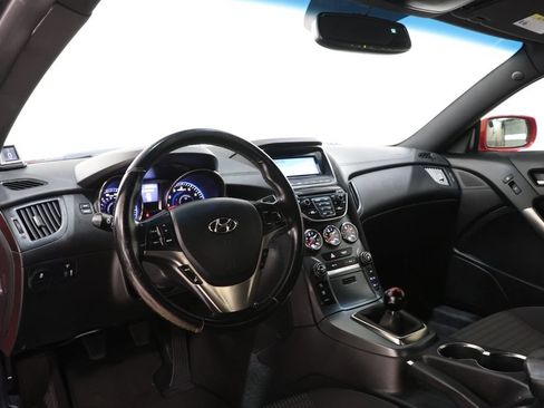 Used 2015 Hyundai Genesis 3.8 RWD image 13