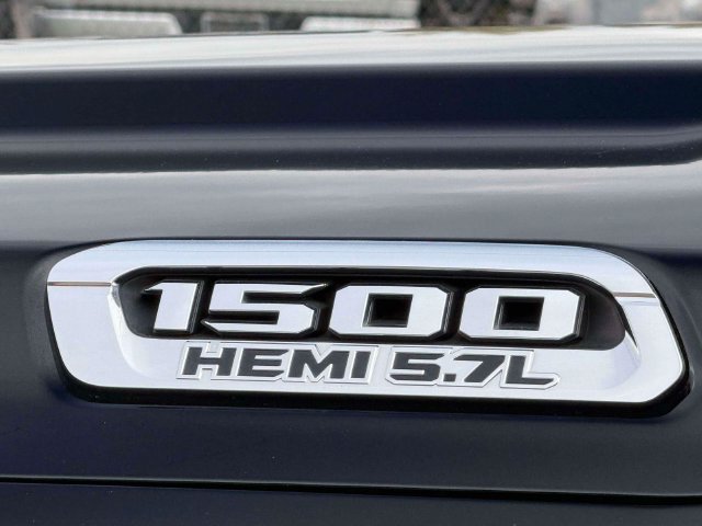 Used 2019 RAM 1500 Big Horn AWD/4WD image 11