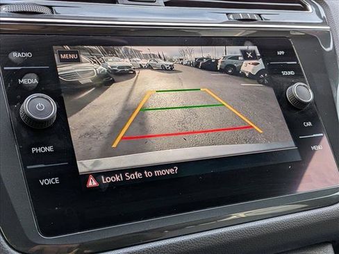 Used 2020 Volkswagen Tiguan SE R-Line image 14