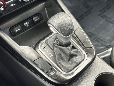 Used 2023 Kia Soul LX image 20