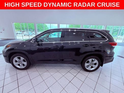 Used 2017 Toyota Highlander Limited FWD image 4