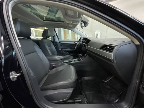 Used 2020 Volkswagen Jetta SE FWD image 28
