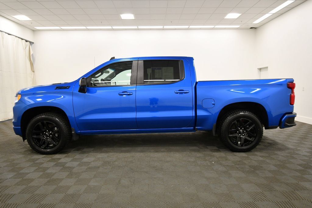 Used 2024 Chevrolet Silverado 1500 RST AWD/4WD image 4