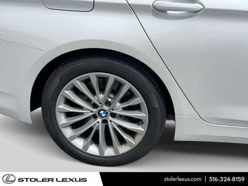 Used 2022 BMW 530i xDrive w/ Premium Package AWD/4WD image 8