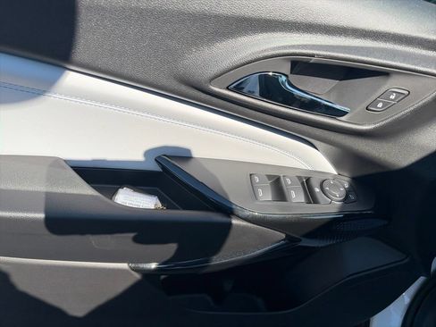 New 2026 Chevrolet Trax LT w/ Midnight Edition FWD image 17