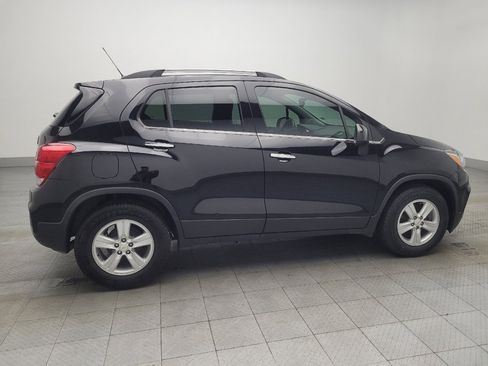 Used 2020 Chevrolet Trax LT w/ LT Convenience Package image 10