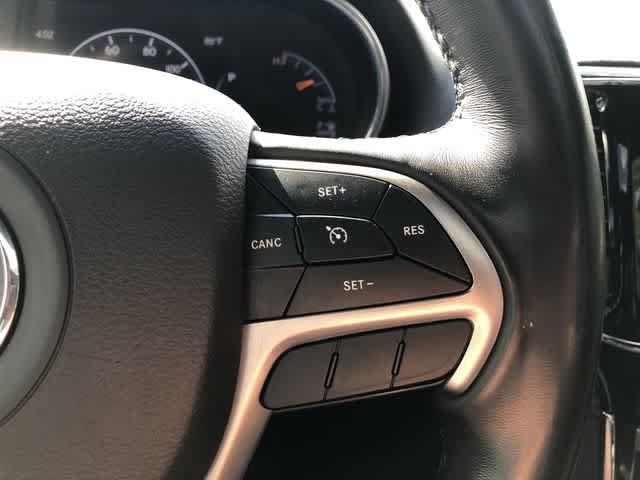 Certified 2020 Jeep Grand Cherokee Altitude AWD/4WD image 23