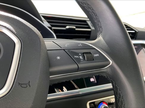 Used 2023 Audi Q3 2.0T Premium w/ Convenience Package image 25