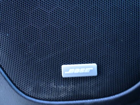 Used 2022 GMC Acadia SLT w/ Preferred Package image 25