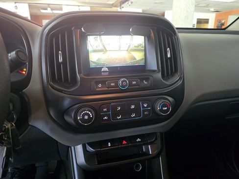 Used 2022 Chevrolet Colorado W/T w/ WT Convenience Package RWD image 19
