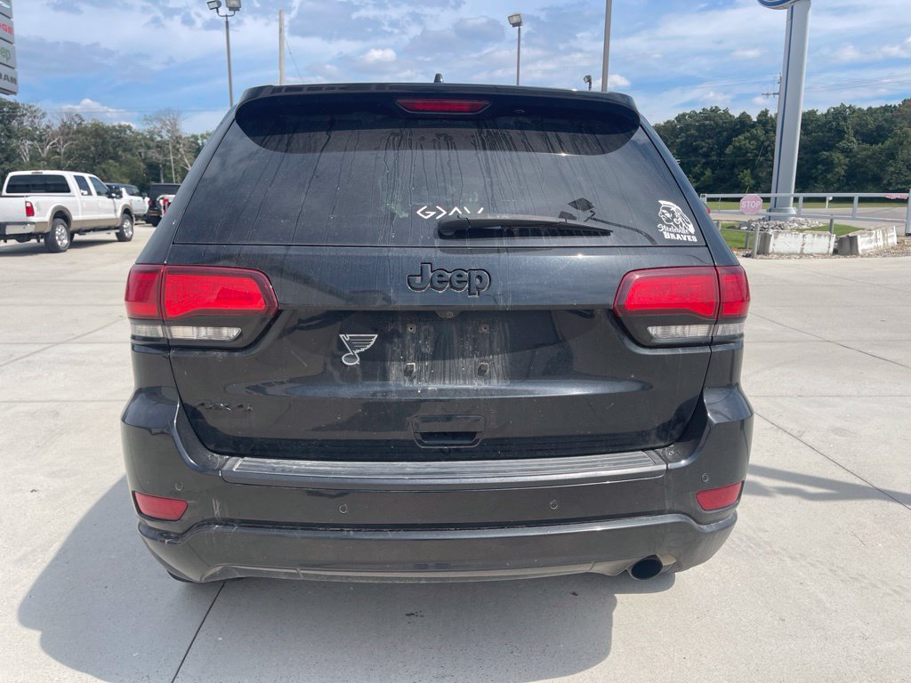 Used 2021 Jeep Grand Cherokee Laredo X AWD/4WD image 4