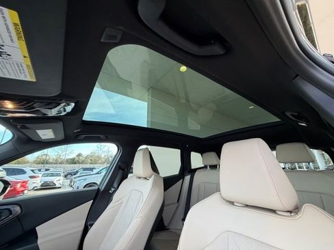 Used 2025 BMW X3 xDrive30i w/ Premium Package image 19