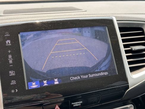 Used 2017 Honda Pilot Touring image 21