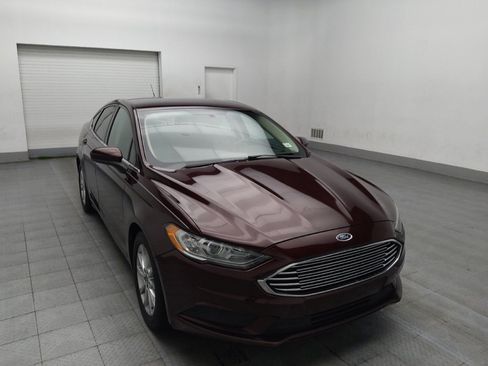Used 2017 Ford Fusion SE w/ Fusion SE Technology Package image 13