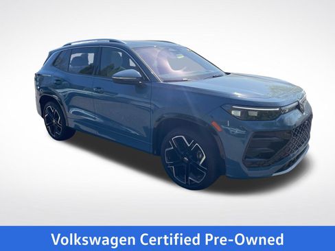 Certified 2025 Volkswagen Tiguan SEL R-Line AWD/4WD image 8