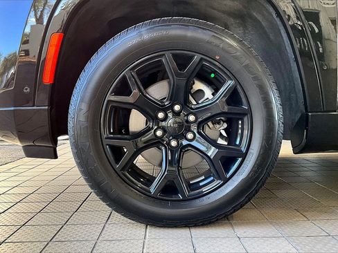 Used 2024 Jeep Wagoneer Series II image 34