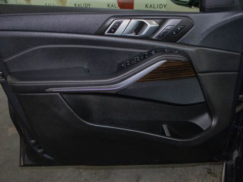 Used 2020 BMW X5 sDrive40i w/ Premium Package image 11