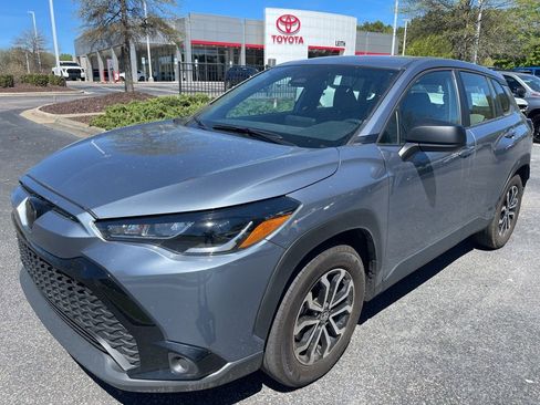 Used 2024 Toyota Corolla Cross S image 2