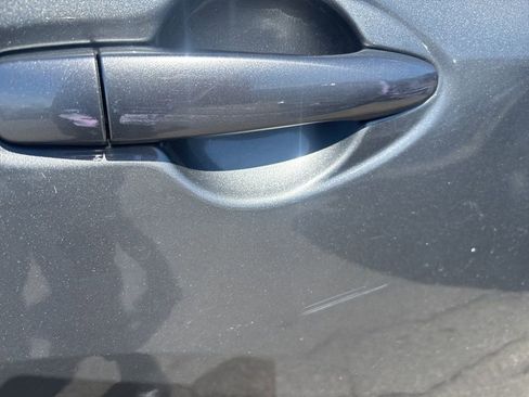 Used 2021 Nissan Rogue Sport SV image 11