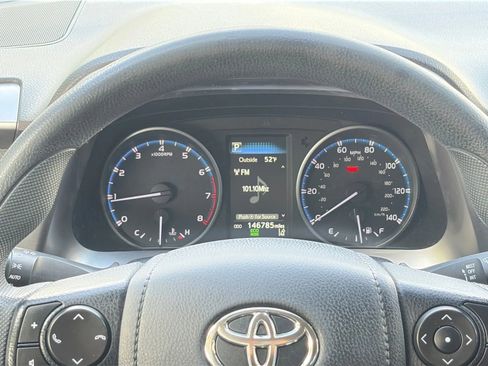 Used 2017 Toyota RAV4 LE w/ Carpet Mat Package AWD/4WD image 29