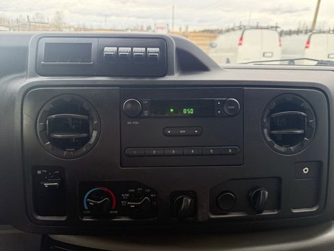 Used 2019 Ford E-350 and Econoline 350 Super Duty w/ Power Windows & Locks Group image 15