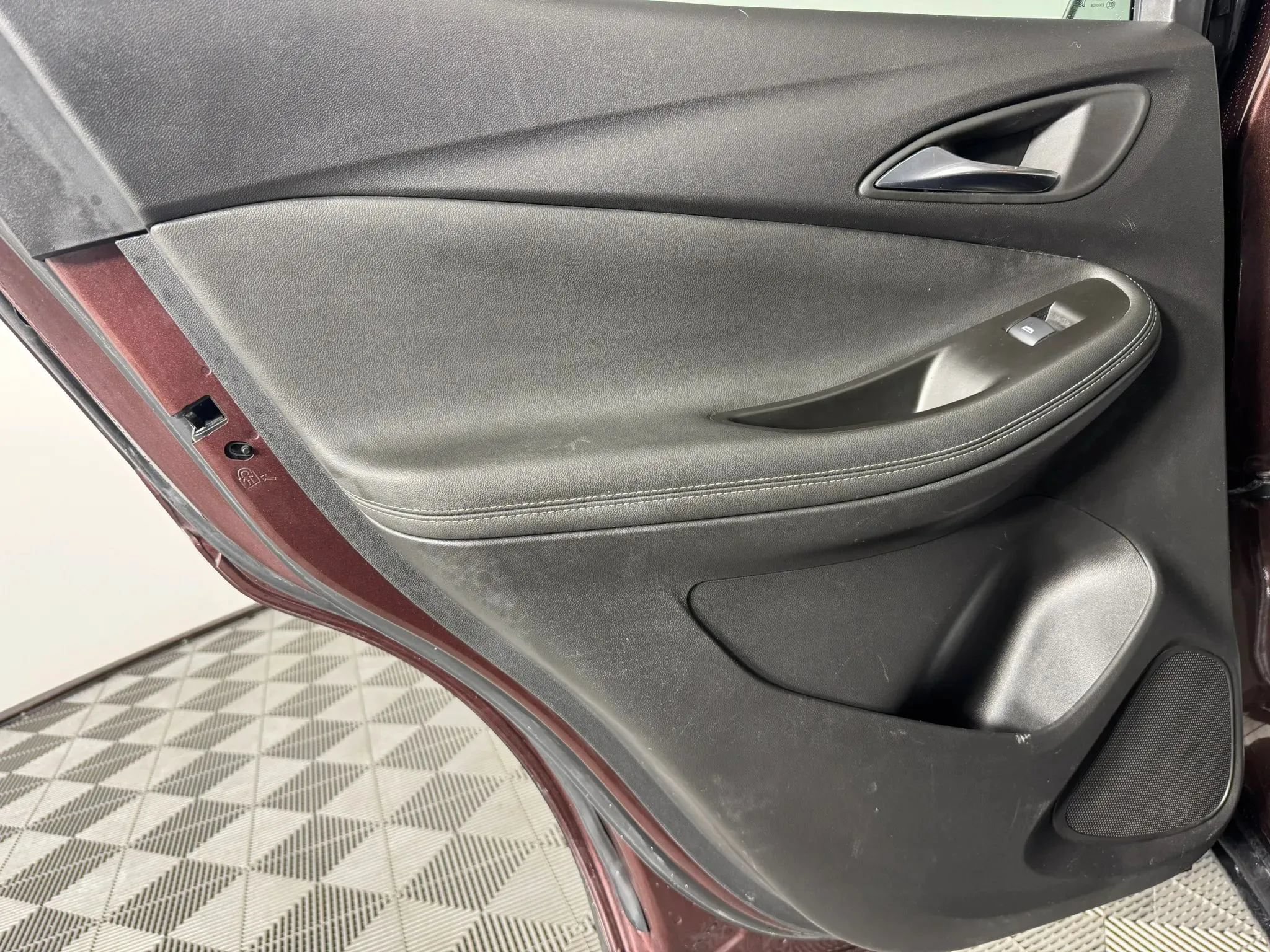 Used 2023 Buick Encore GX Preferred w/ Cold Weather Comfort Package FWD image 39