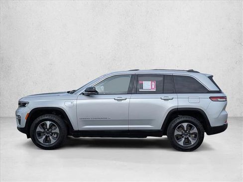 Used 2022 Jeep Grand Cherokee Limited 4xe image 8