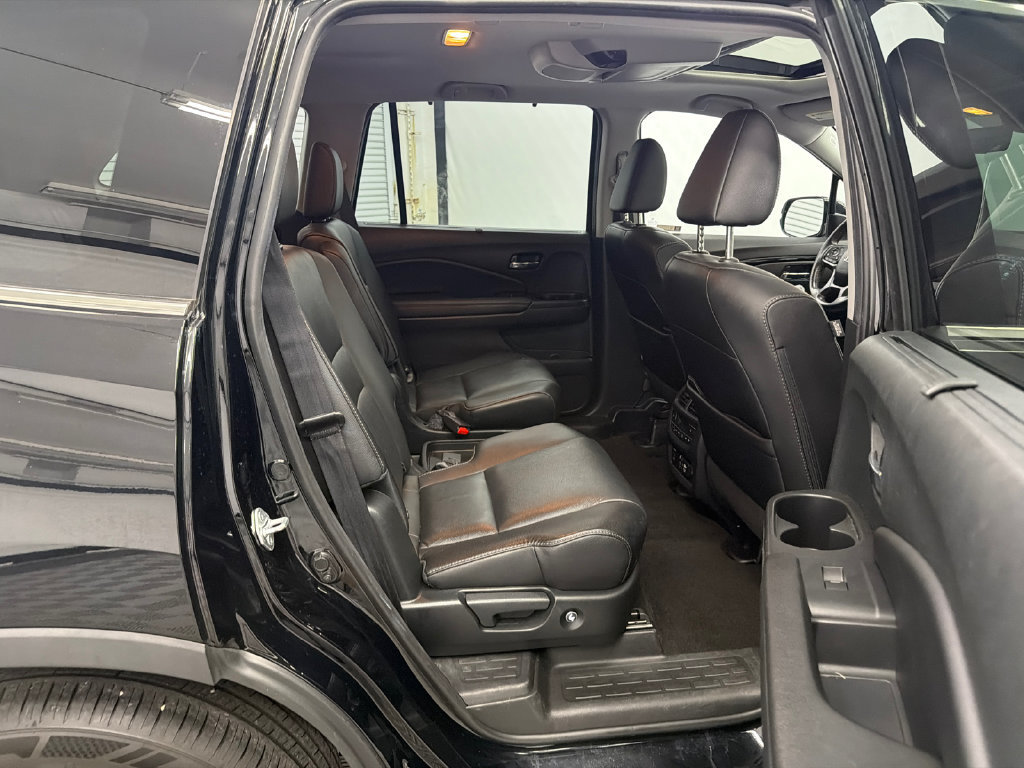 Used 2022 Honda Pilot Touring image 17