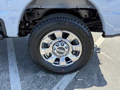 New 2026 Ford F250 Lariat w/ Chrome Package AWD/4WD image 32