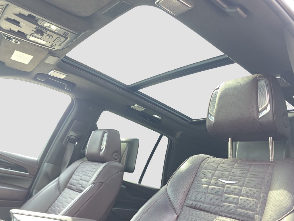 Used 2021 Cadillac Escalade Premium Luxury Platinum w/ Heavy-Duty Trailer Package AWD/4WD image 8