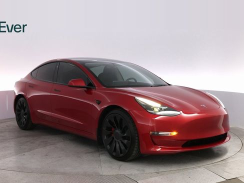 Used 2022 Tesla Model 3 Performance image 4