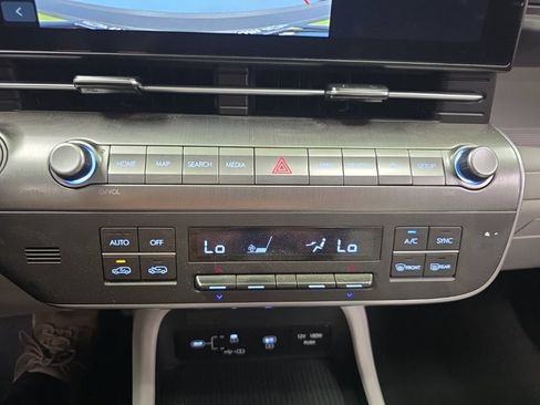 Used 2024 Hyundai Kona SEL AWD/4WD image 22
